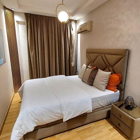 Luxury Downtown Apartment Of 80M2 In Front Of Hassan 2 Mosque And Sea From Family , Pour Famille , Interdit Couples Araabic Non Marie, Forbidden Unmarried Araabic Couples Basement Car Park Касабланка Экстерьер фото
